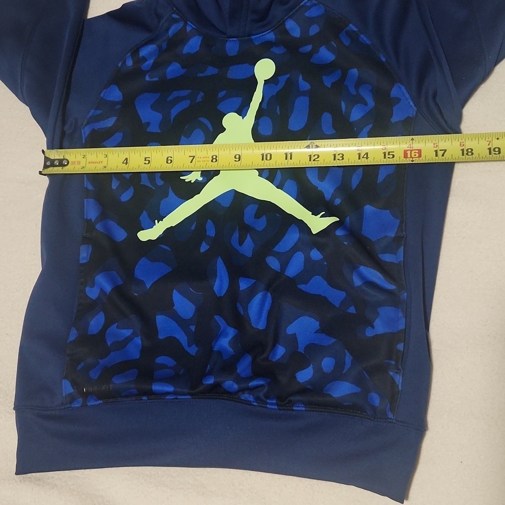 JORDAN THERMA-FIT  Size M 10-12 Boy's Blue Hoodie with Graphic Design. - Picture 4 of 11